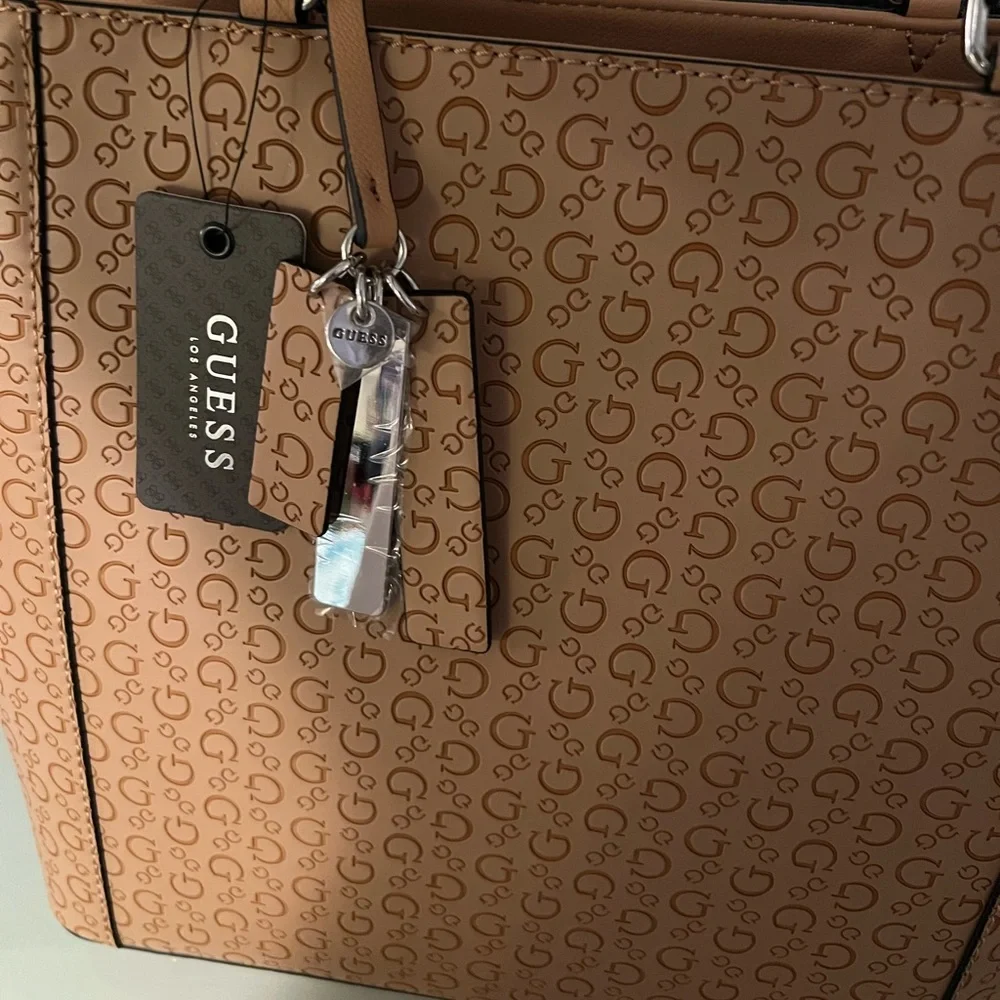 Brand new Guess tote - Picture 2 of 3